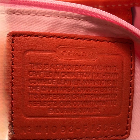 Coach Signature Patent ~STUNNING Salmon COLOR~Kisslock Purse Handbag F15658 - Picture 3 of 14